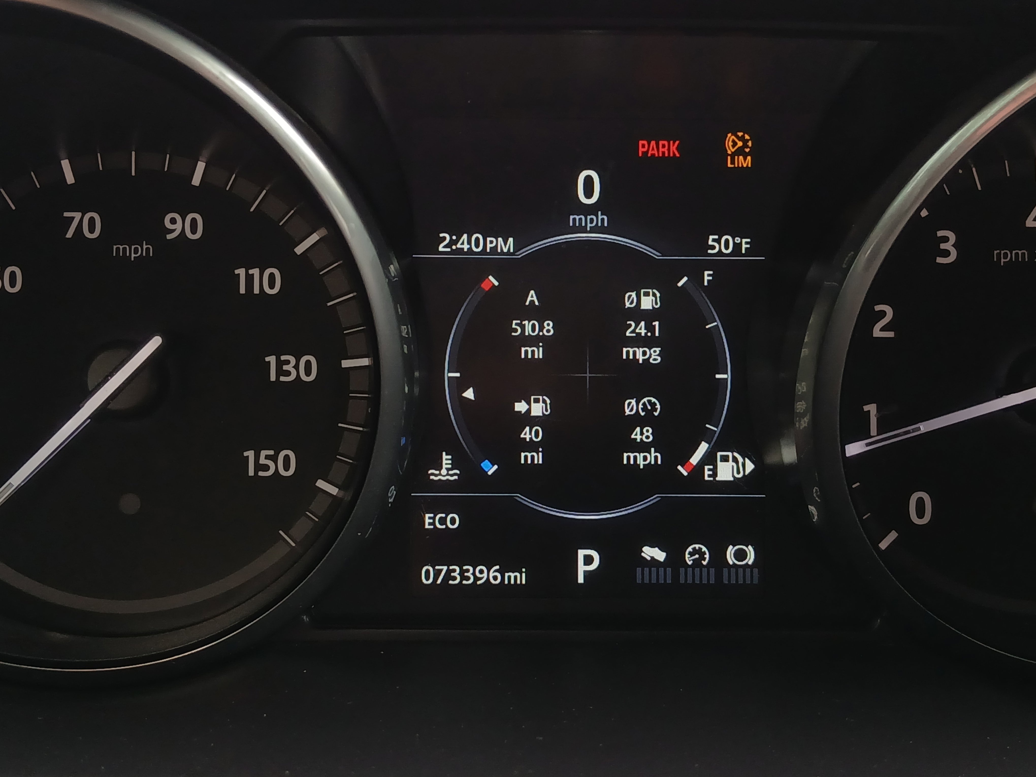 Used 2017 Land Rover Discovery Sport SE AWD/4WD image 14
