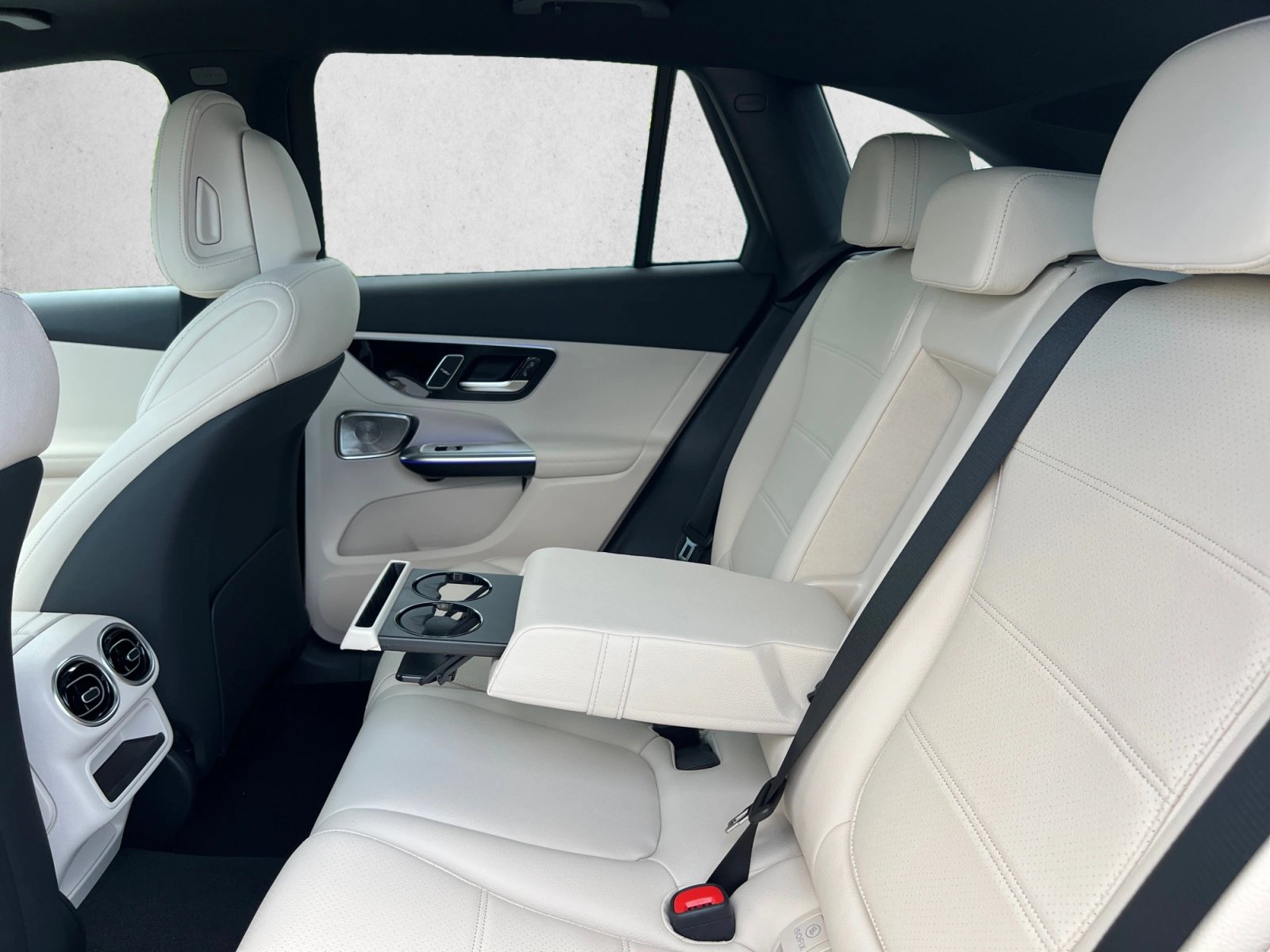 New 2026 Mercedes-Benz GLC 300 4MATIC image 17