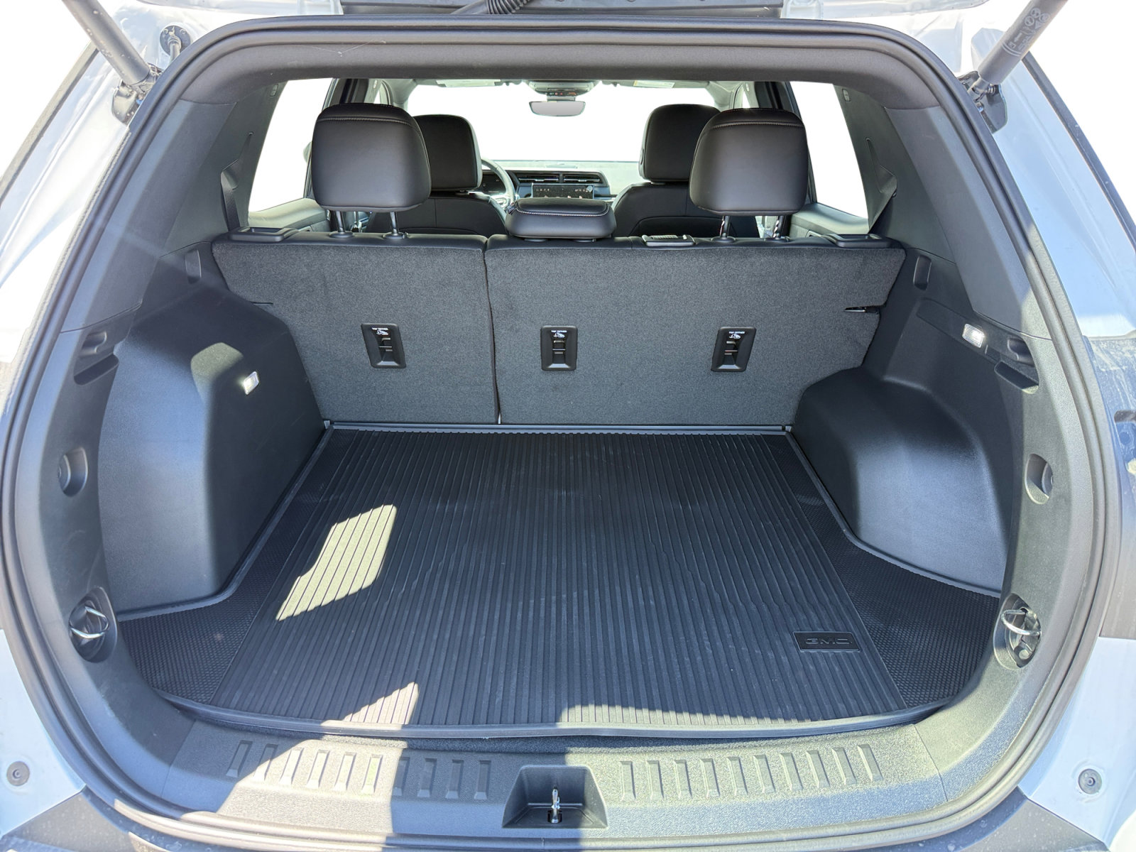 New 2026 GMC Terrain Elevation w/ Elevation Premium Package AWD/4WD image 17