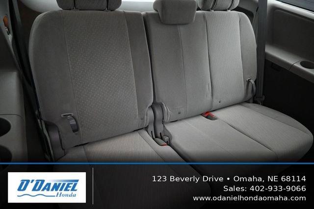 Used 2017 Toyota Sienna LE FWD image 41