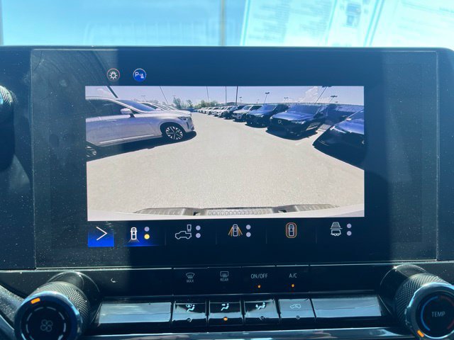 Used 2024 Chevrolet Colorado Trail Boss w/ Technology Package AWD/4WD image 14