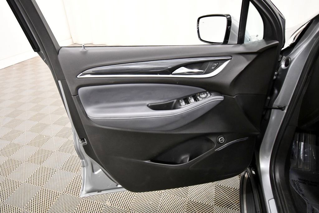 Used 2023 Buick Enclave Essence w/ LPO, Touring Package image 13