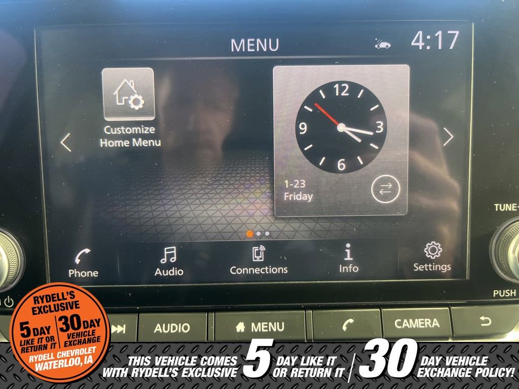 Used 2025 Nissan Rogue SV image 31