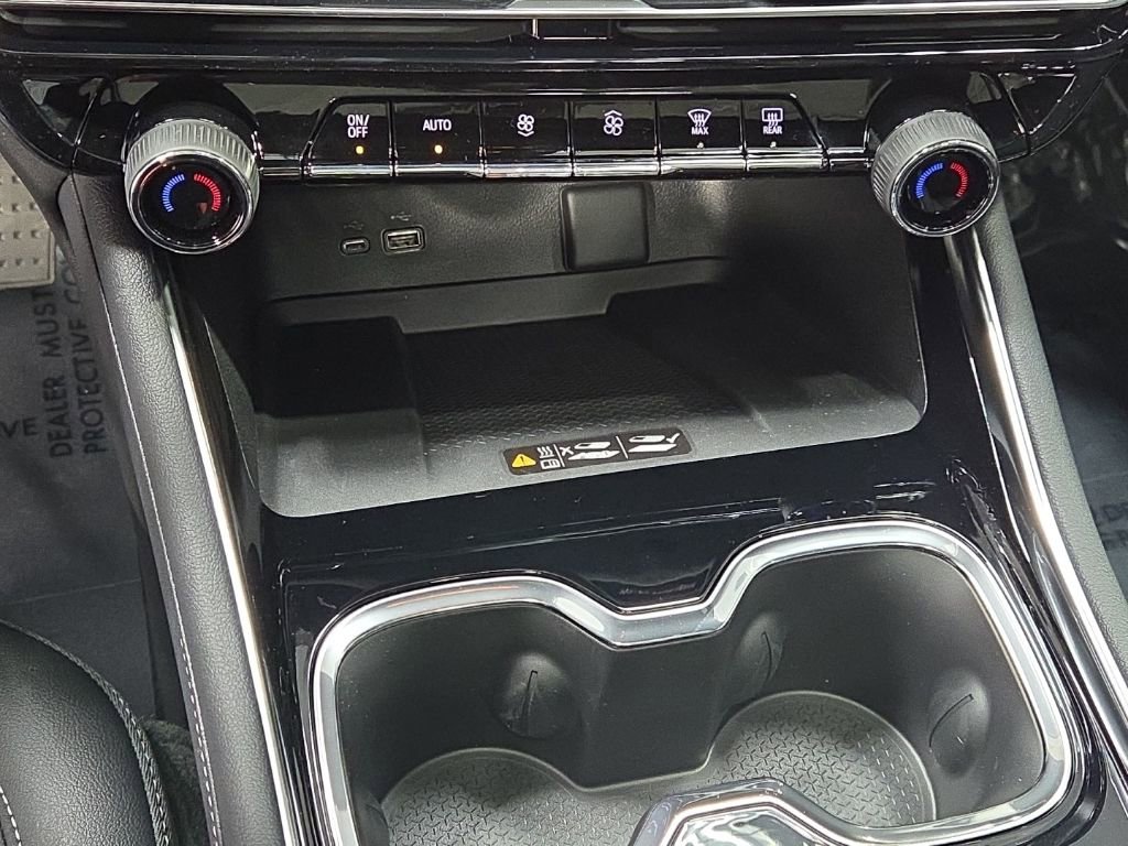 New 2026 Chevrolet Traverse LT image 25