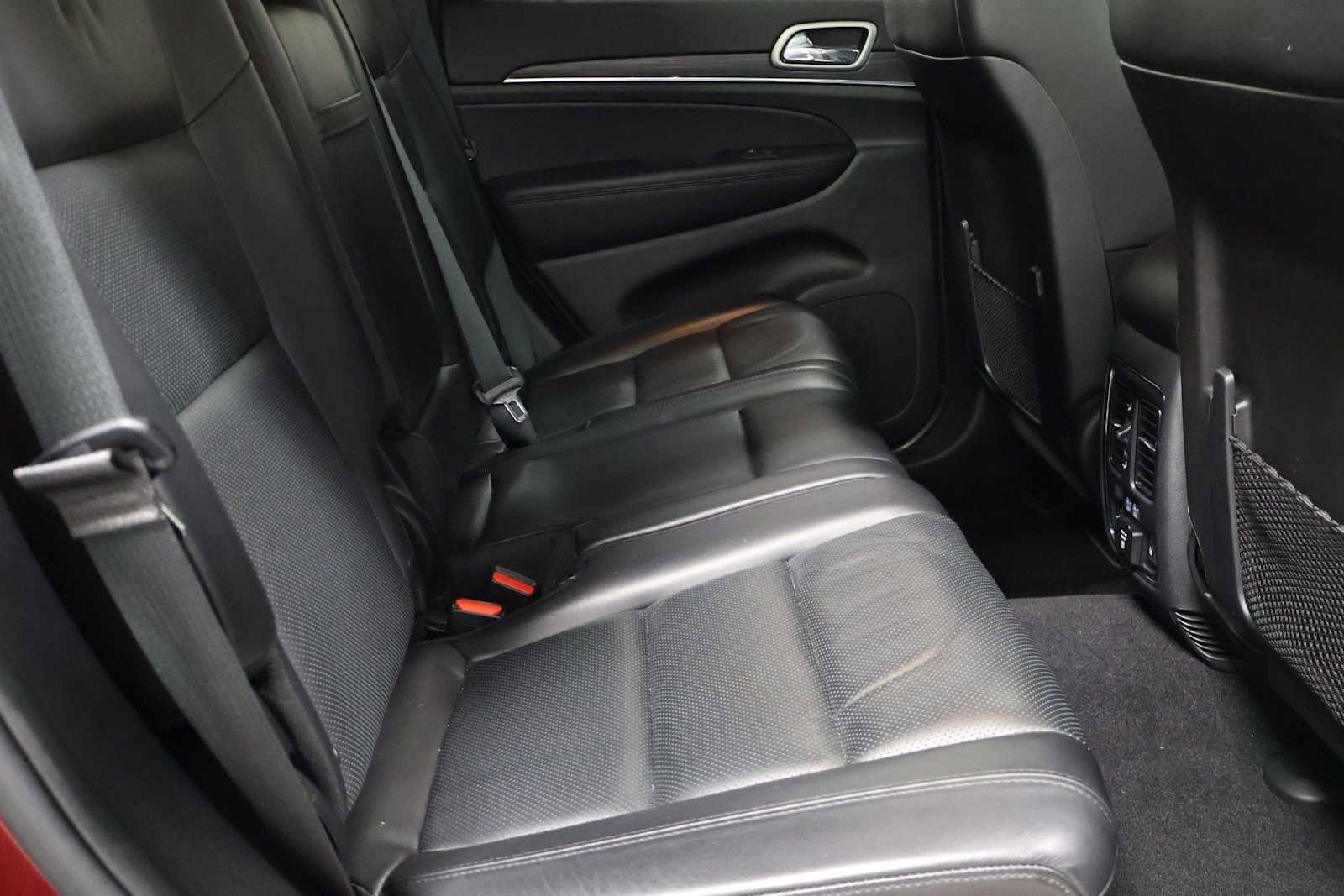 Used 2020 Jeep Grand Cherokee Limited w/ Luxury Group II AWD/4WD image 32