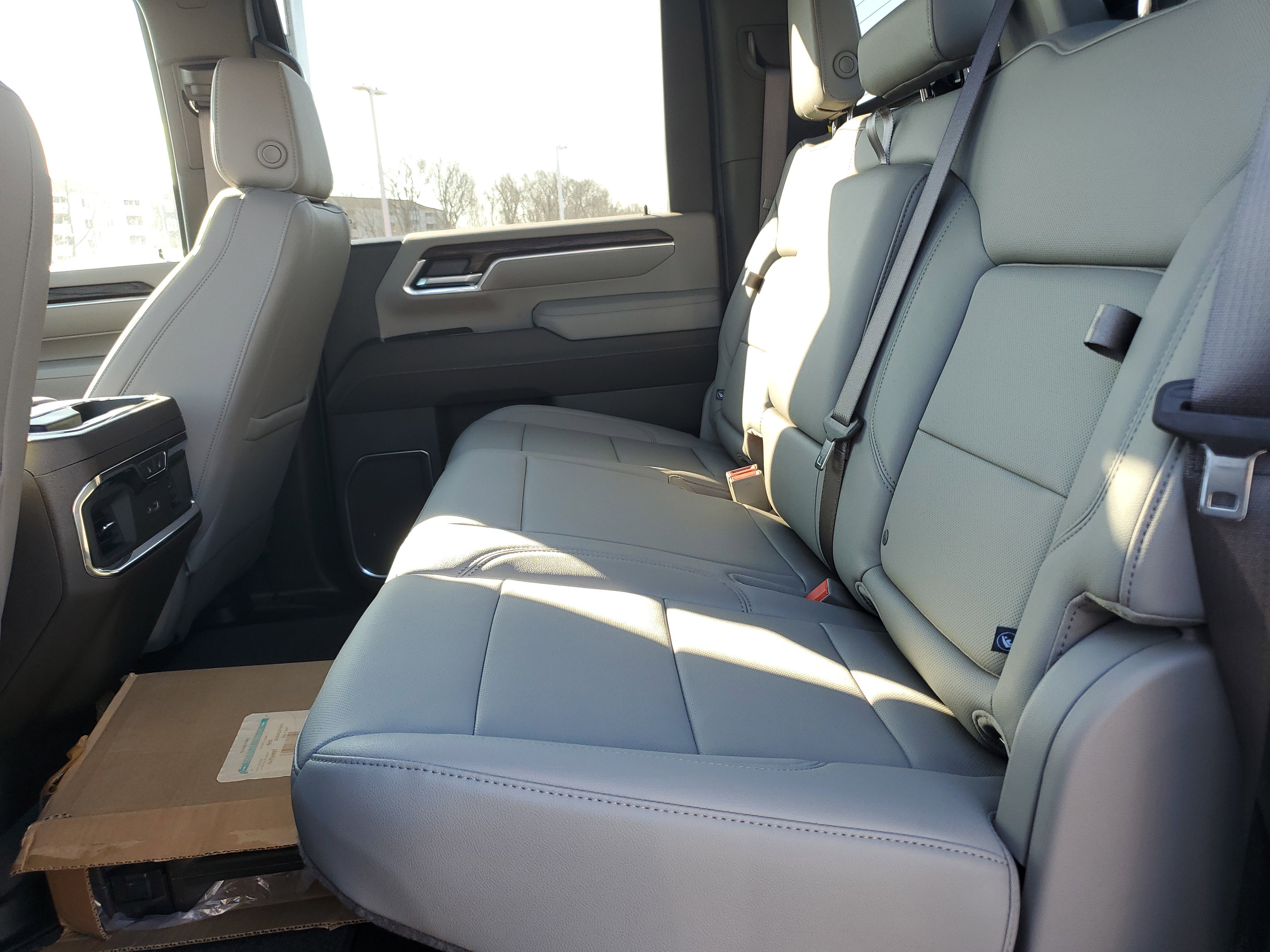 New 2025 GMC Sierra 2500 SLT w/ SLT Premium Package image 29