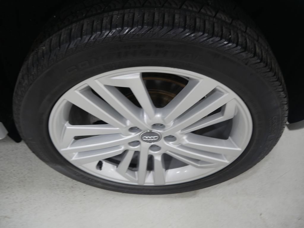 Used 2020 Audi Q5 2.0T Premium Plus w/ Premium Plus Package image 13