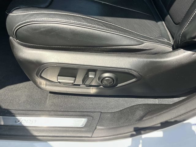 Used 2023 Jeep Grand Cherokee L Overland AWD/4WD image 35