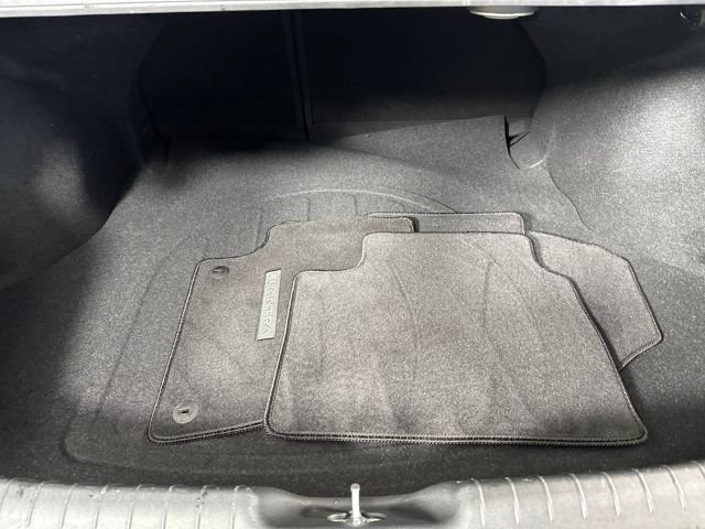 Used 2021 Hyundai Elantra SEL w/ Convenience + Premium Package image 26