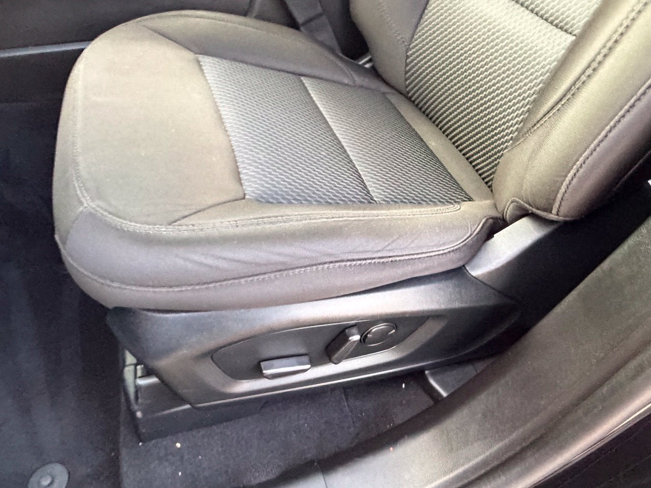 Used 2022 Ford Explorer XLT RWD image 30