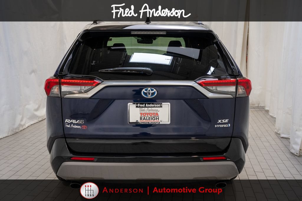 Used 2020 Toyota RAV4 XSE w/ XSE Grade Weather Package AWD/4WD image 4