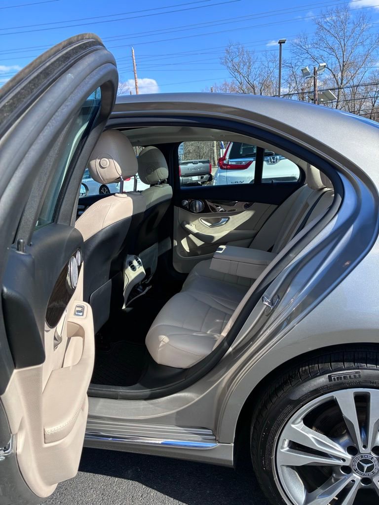 Used 2019 Mercedes-Benz C 300 4MATIC Sedan image 25