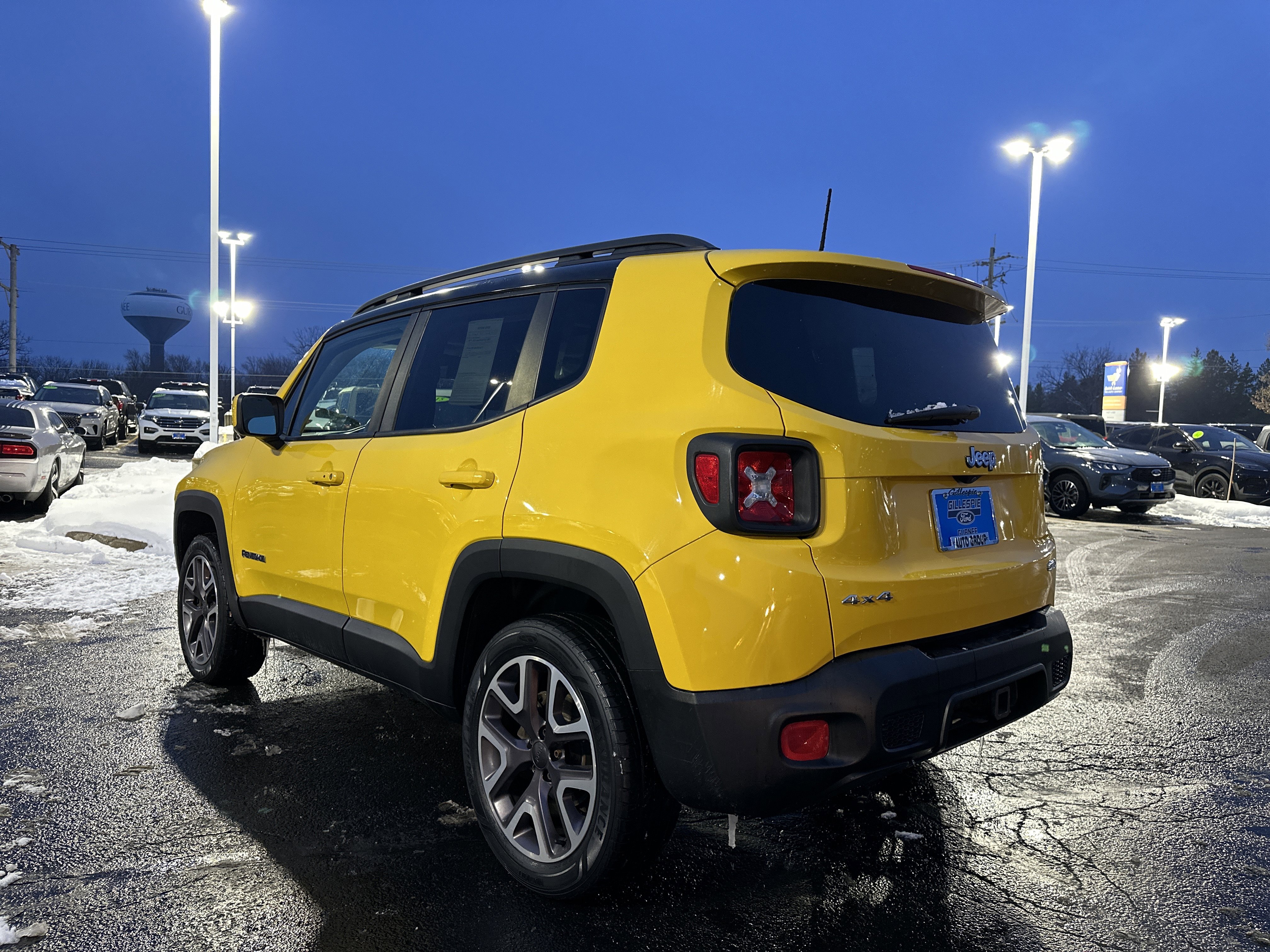 Used 2015 Jeep Renegade Latitude w/ Popular Equipment Group image 6