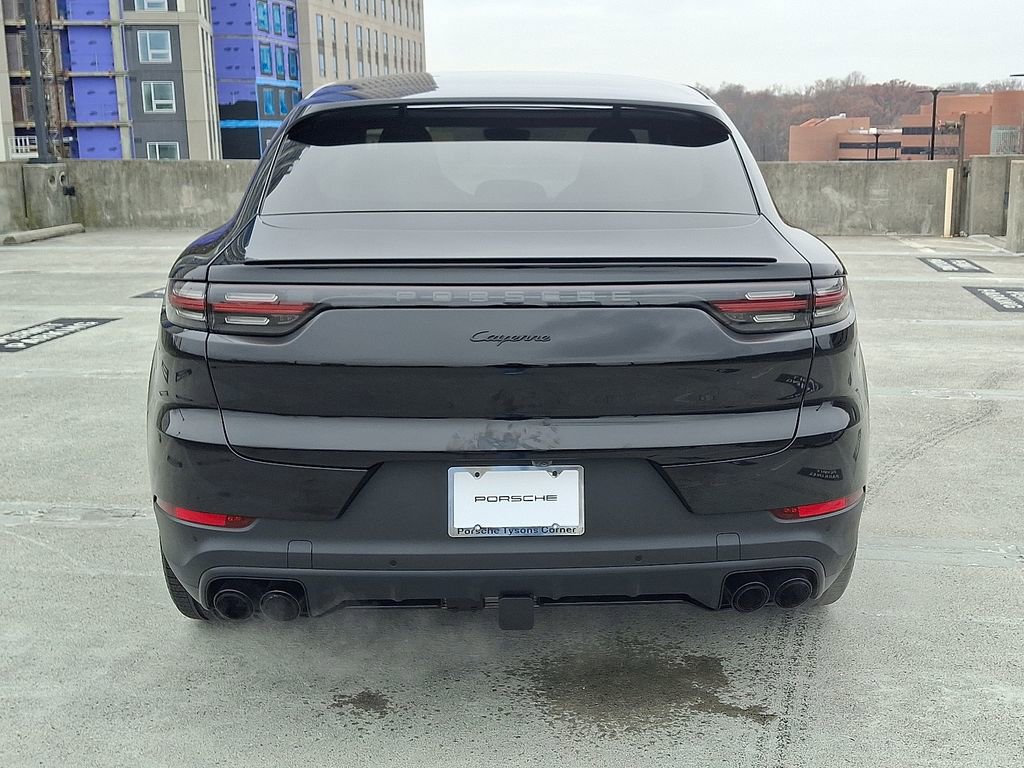 Used 2023 Porsche Cayenne Coupe image 9