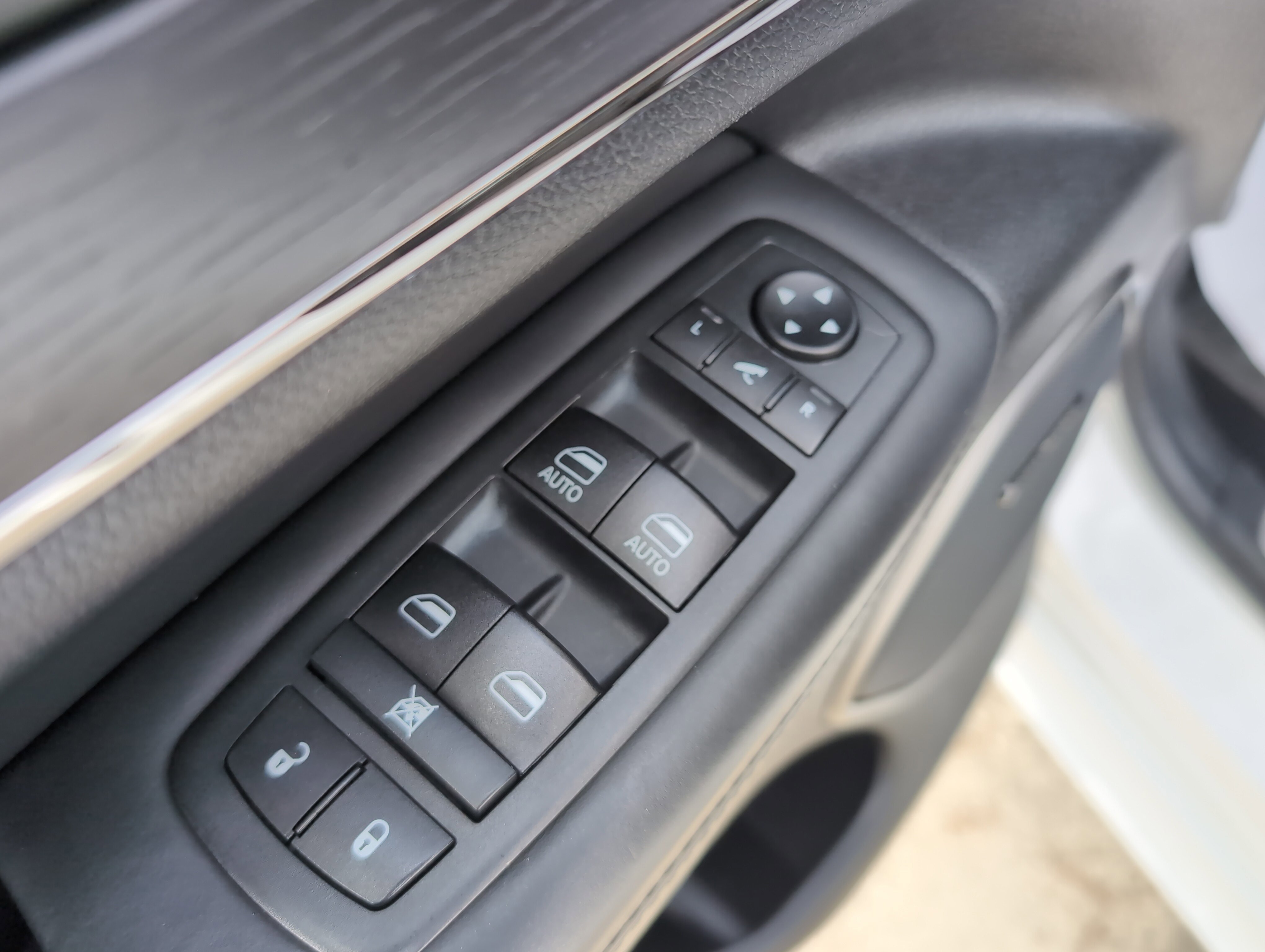 Used 2020 Jeep Grand Cherokee High Altitude image 15