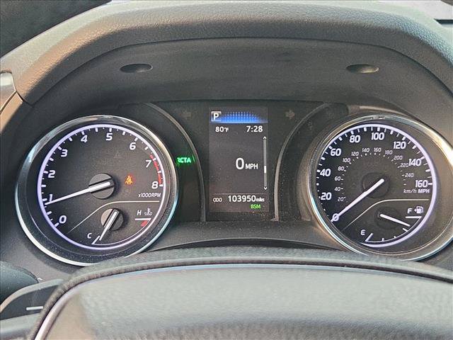 Used 2020 Toyota Camry SE w/ Convenience Package FWD image 9