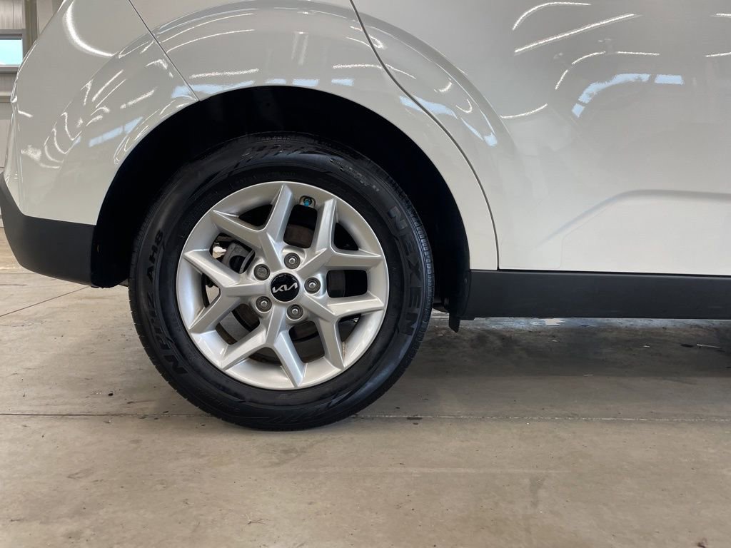 Certified 2023 Kia Soul S image 31
