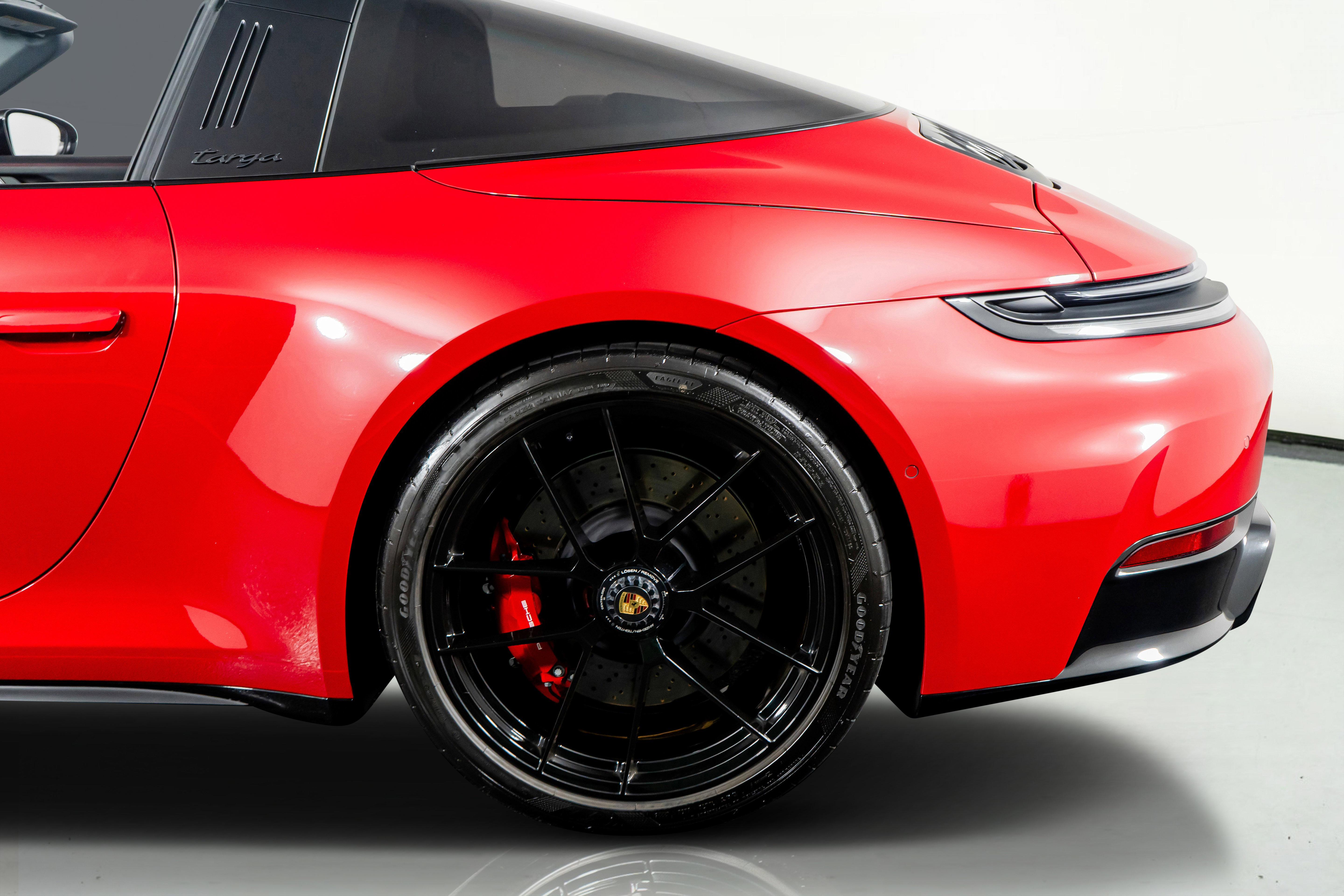 Used 2026 Porsche 911 Targa 4 GTS w/ Premium Package image 19