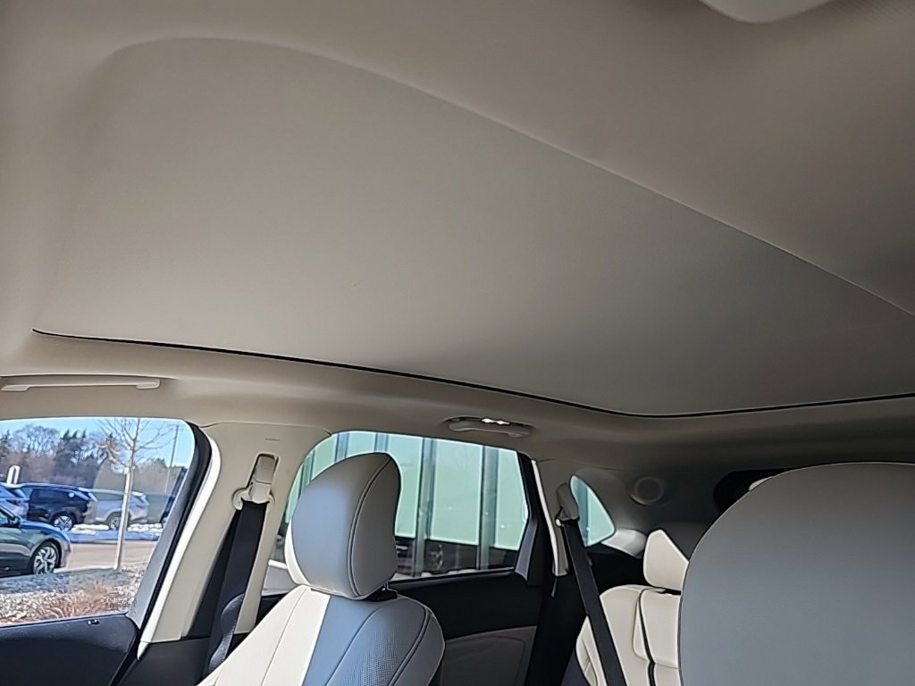 Used 2019 Ford Edge Titanium w/ Equipment Group 301A image 24