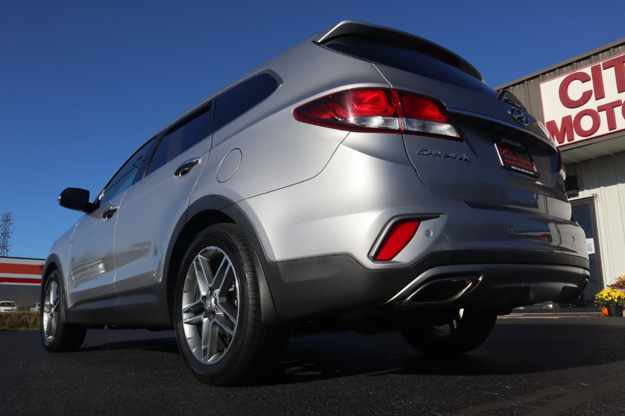 Used 2017 Hyundai Santa Fe AWD w/ SE Ultimate Tech Package 03 image 18