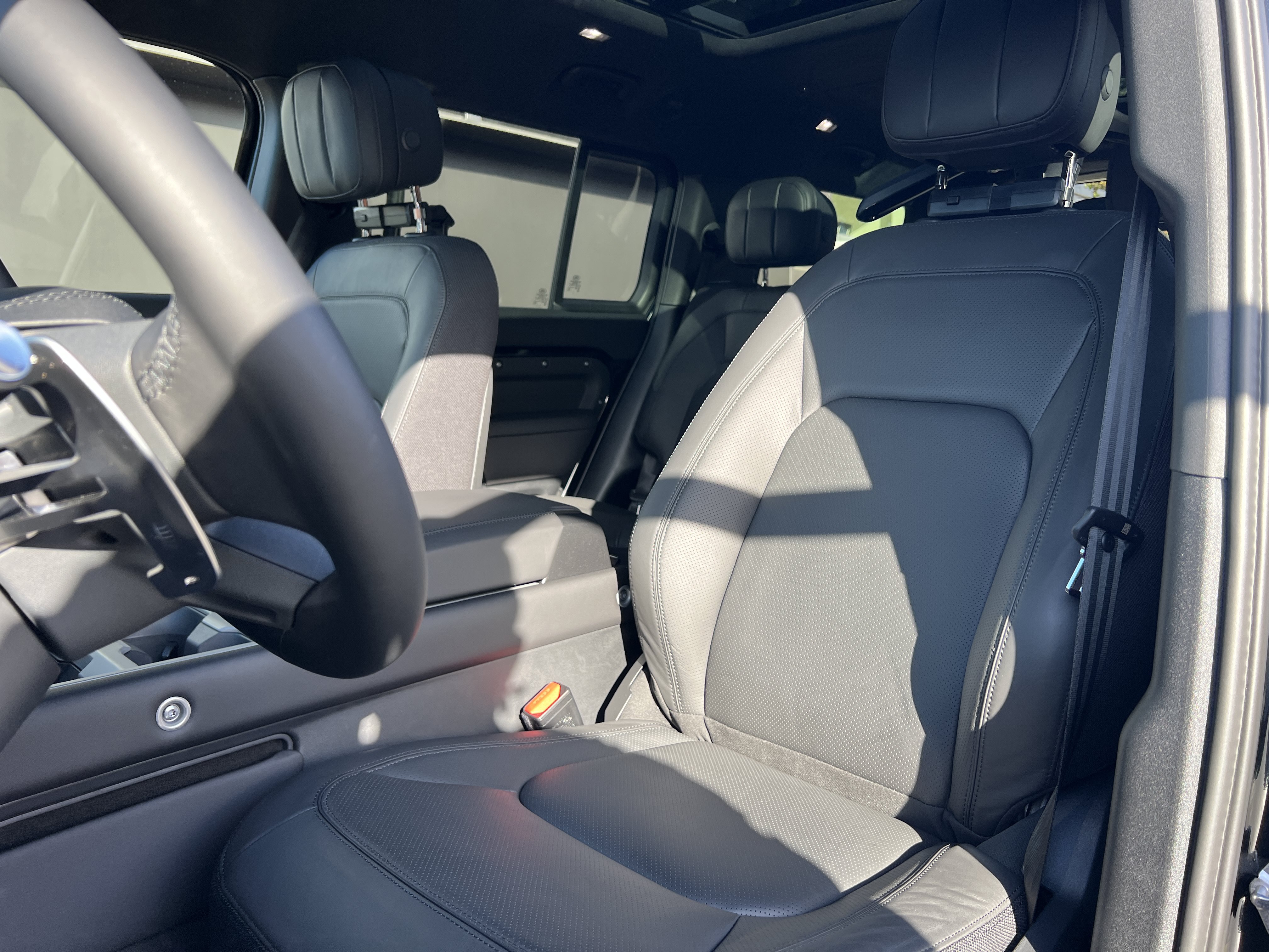 New 2026 Land Rover Defender 130 V8 AWD/4WD image 22