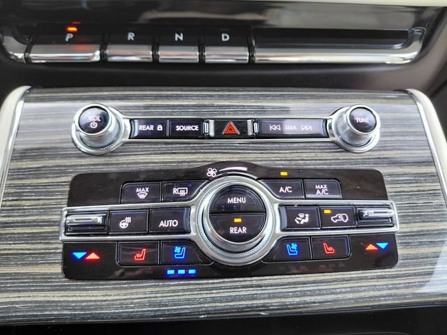 Used 2023 Lincoln Aviator Black Label w/ Dynamic Handling Package AWD/4WD image 32