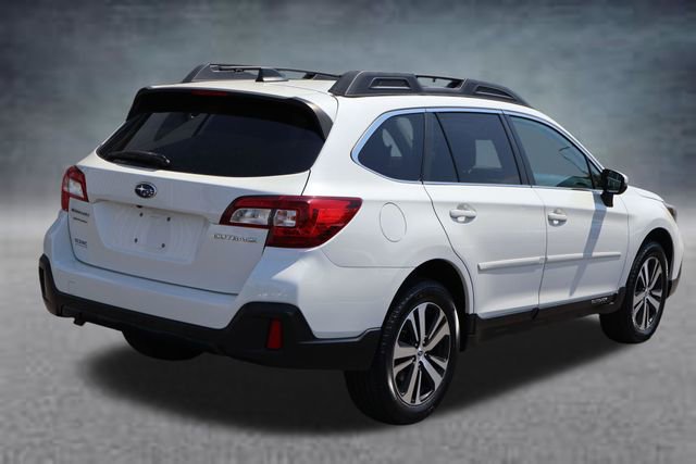 Used 2019 Subaru Outback 2.5i Limited AWD/4WD image 3