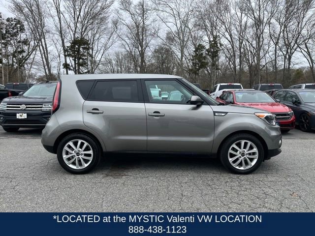 Used 2017 Kia Soul + image 5