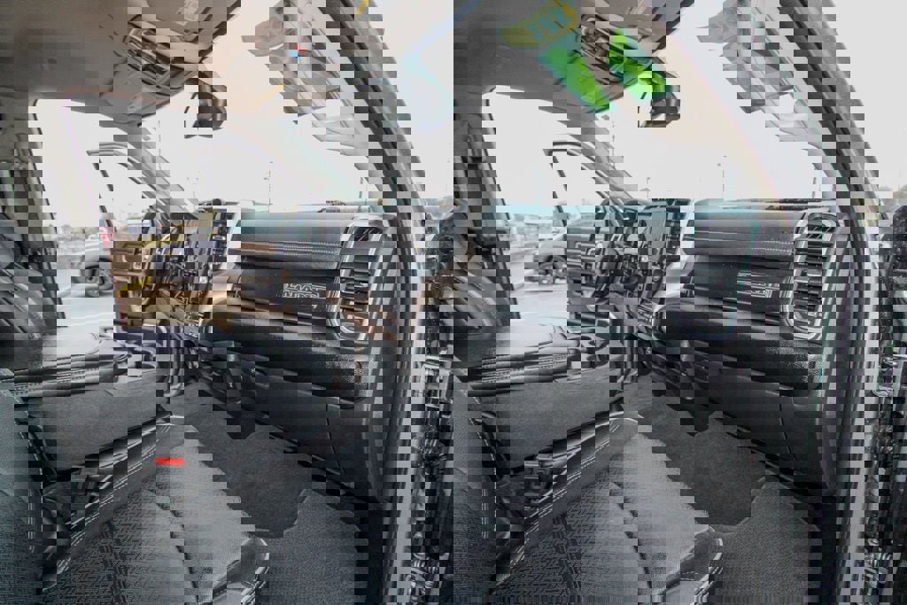 Used 2024 RAM 2500 Laramie image 15