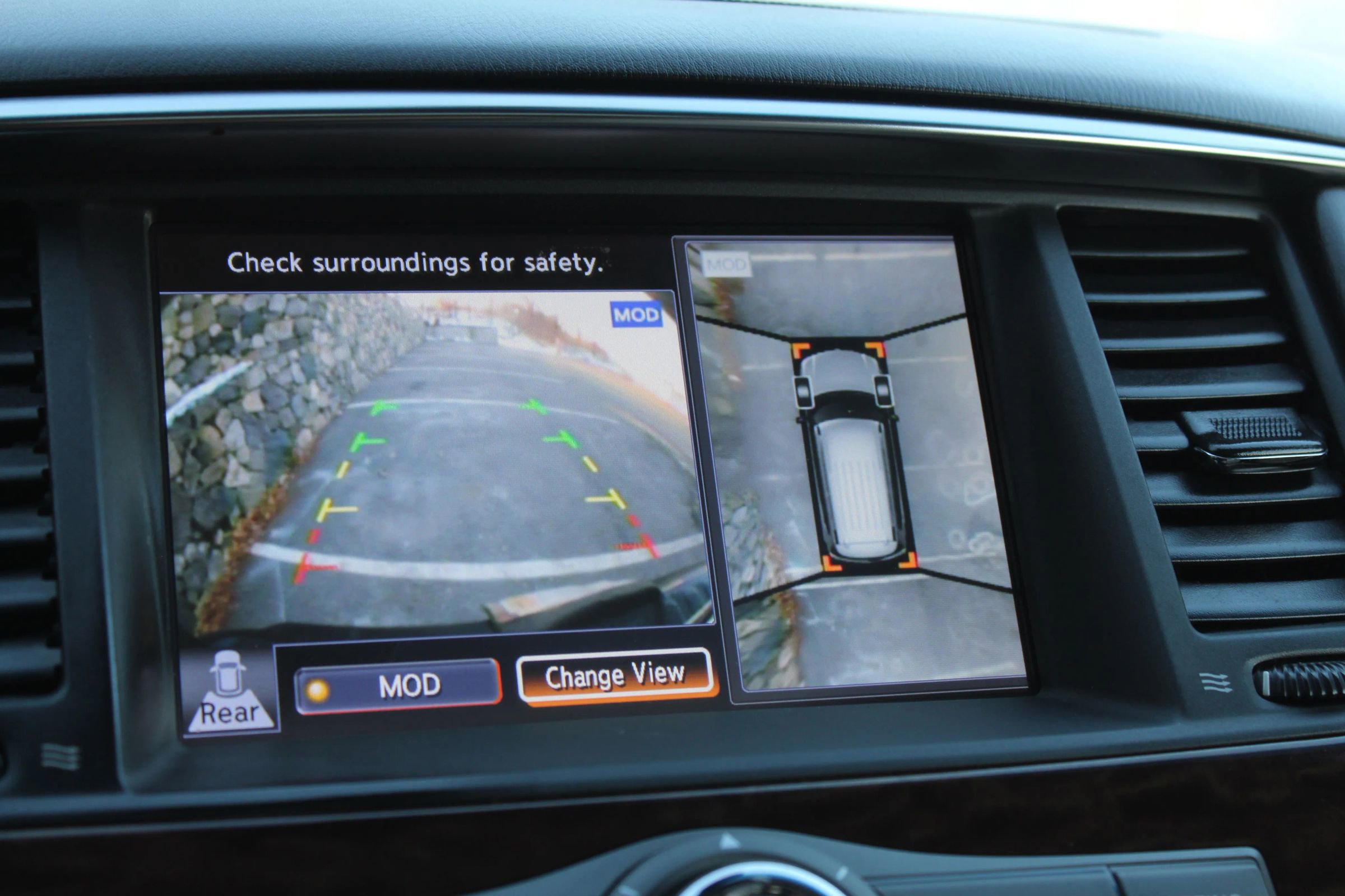 Used 2017 Nissan Armada SL image 34