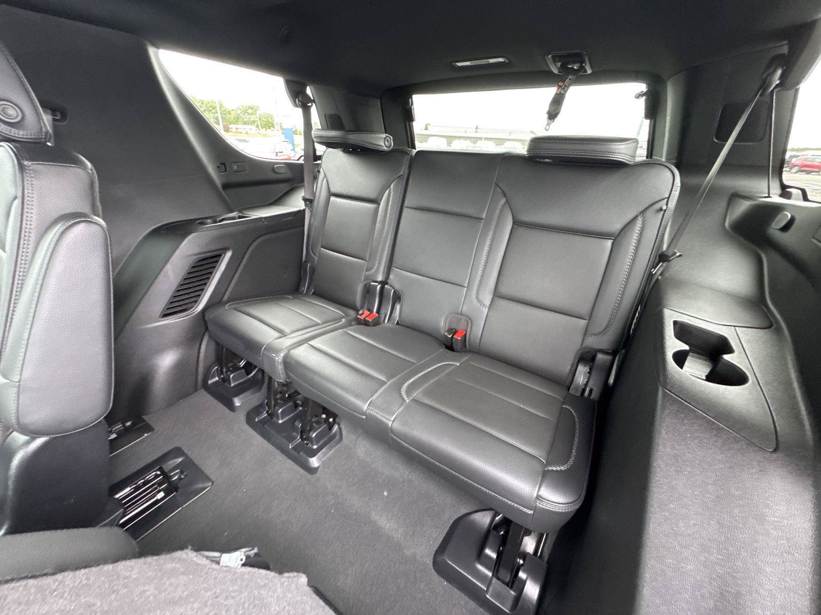 Used 2025 GMC Yukon Denali AWD/4WD image 11