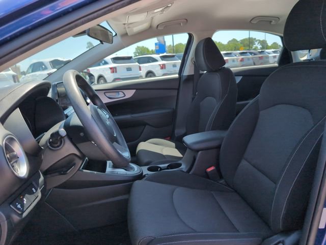 Used 2023 Kia Forte LXS w/ LXS Technology Package image 13