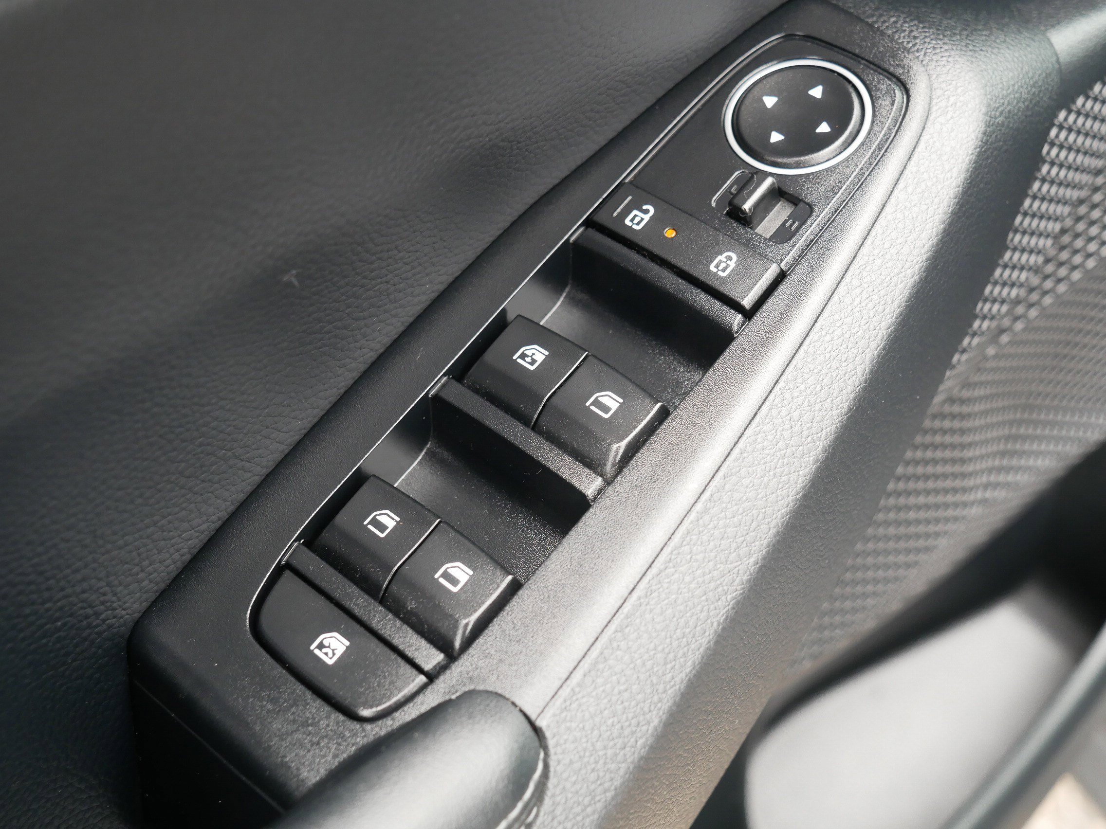 Used 2024 Kia Seltos EX AWD/4WD image 19