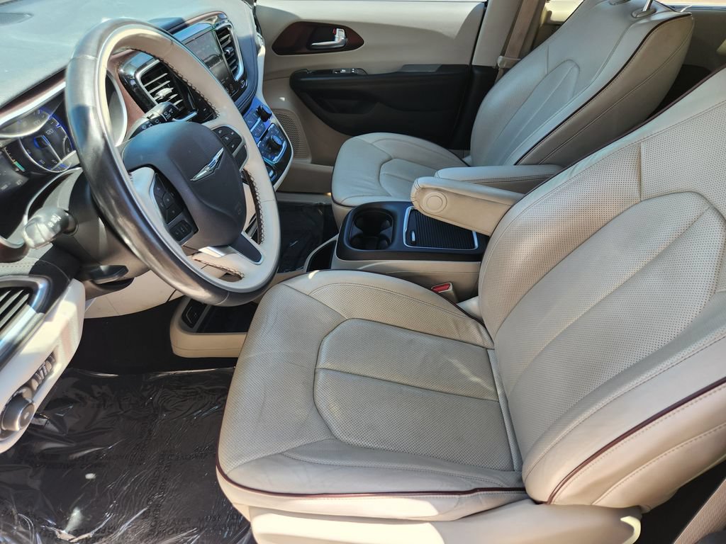 Used 2020 Chrysler Pacifica Limited FWD image 4