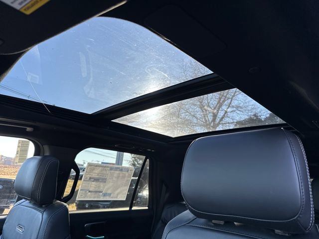 New 2025 Ford Expedition Max Platinum w/ Stealth Performance Package image 28