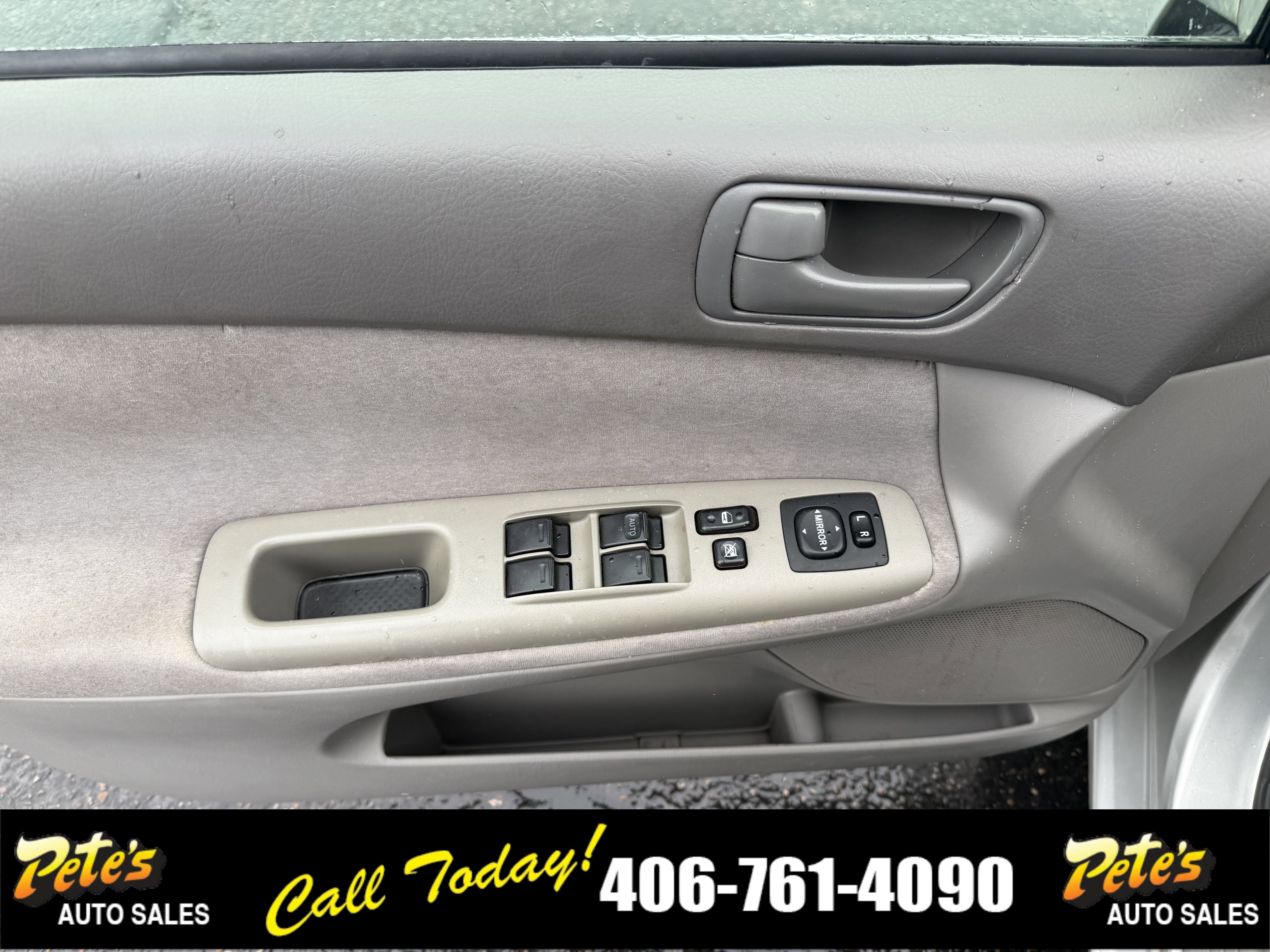 Used 2002 Toyota Camry SE FWD image 14