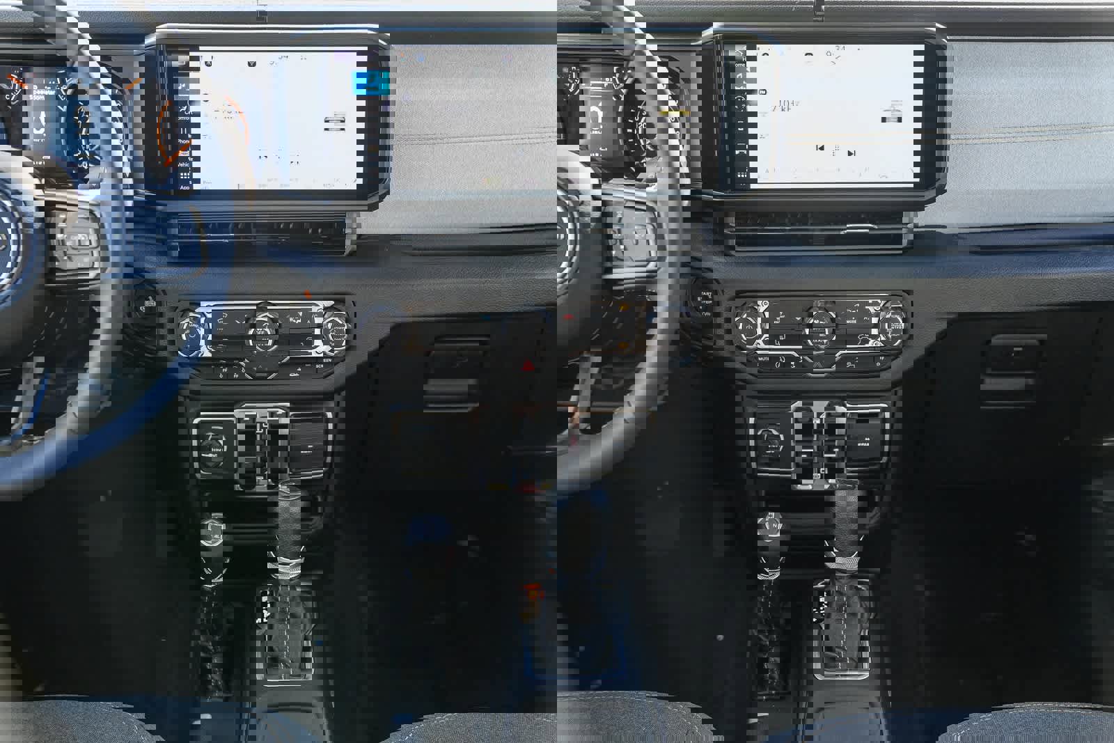 Used 2025 Jeep Gladiator Sport image 11