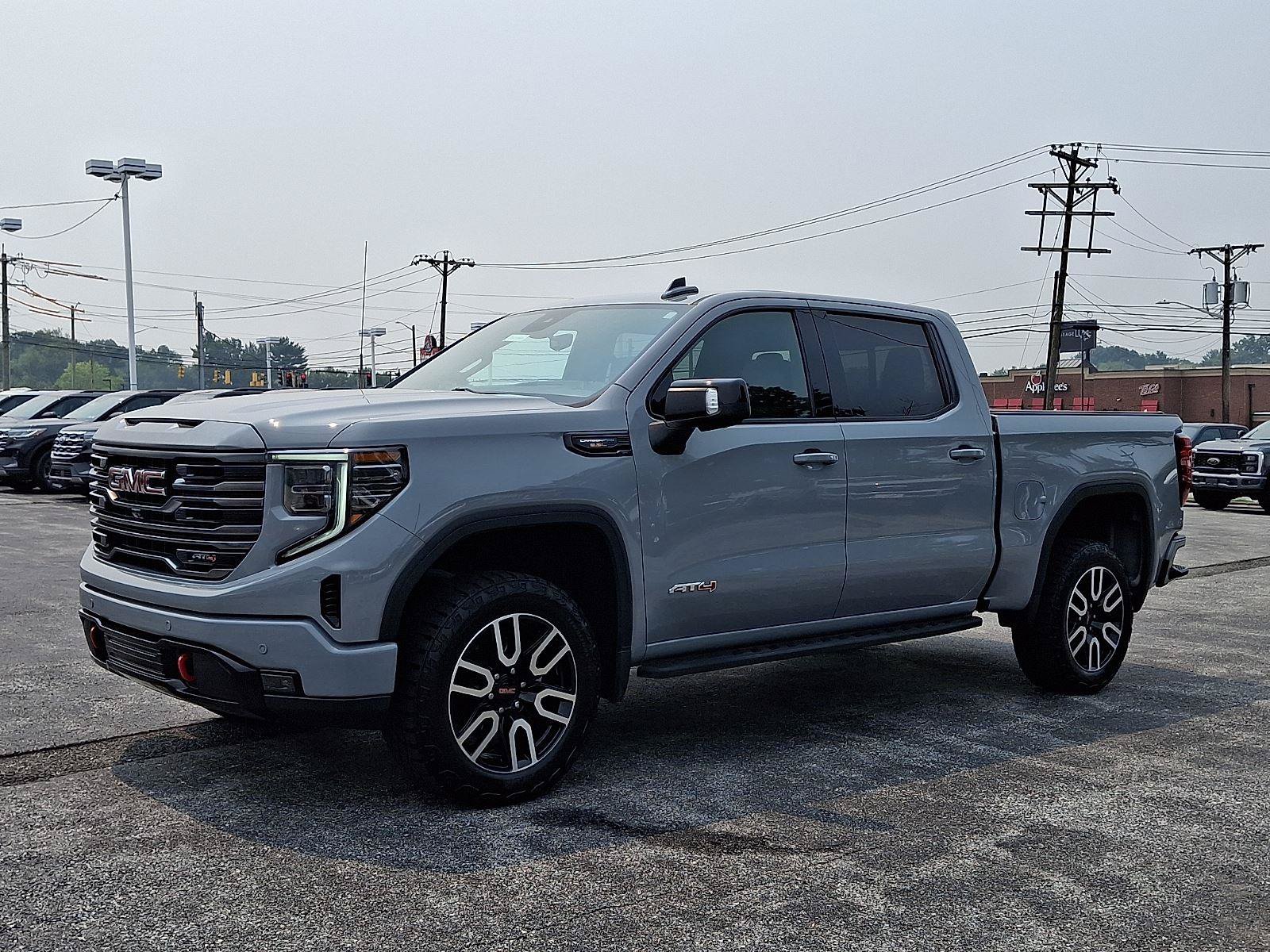 Used 2024 GMC Sierra 1500 AT4 w/ Technology Package AWD/4WD image 3