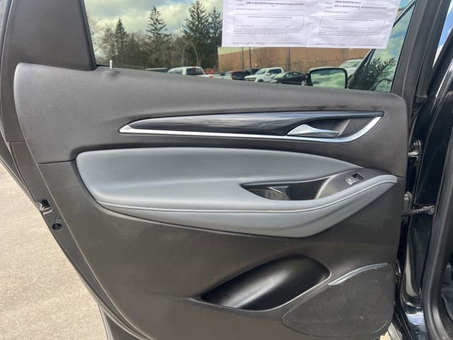 Used 2020 Buick Enclave Essence w/ Sport Touring Edition image 17