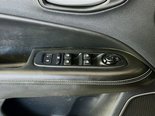 Used 2021 Jeep Compass 80th Special Edition w/ Sun and Sound Group image 18