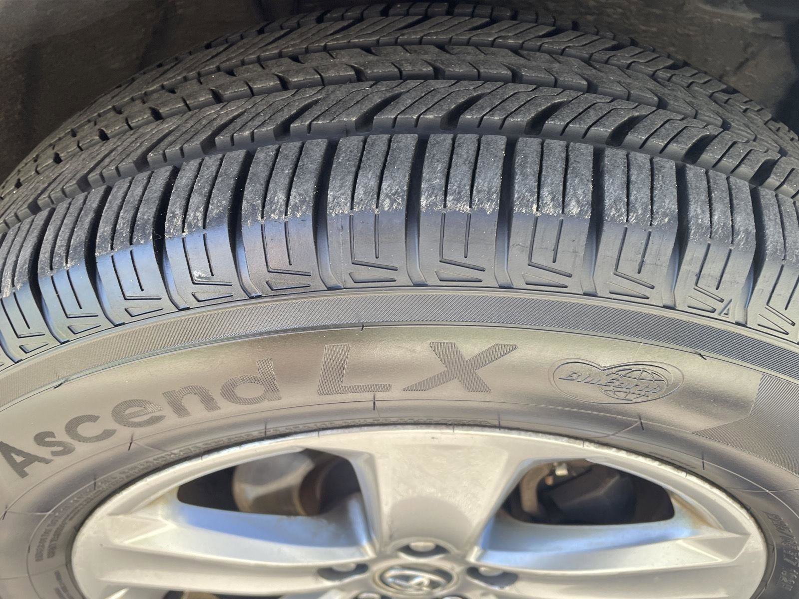 Used 2015 Toyota RAV4 XLE AWD/4WD image 8