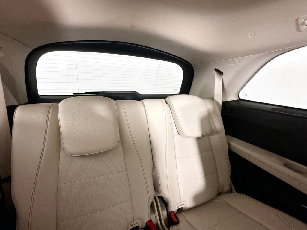 Used 2023 Mercedes-Benz GLS 450 4MATIC image 16