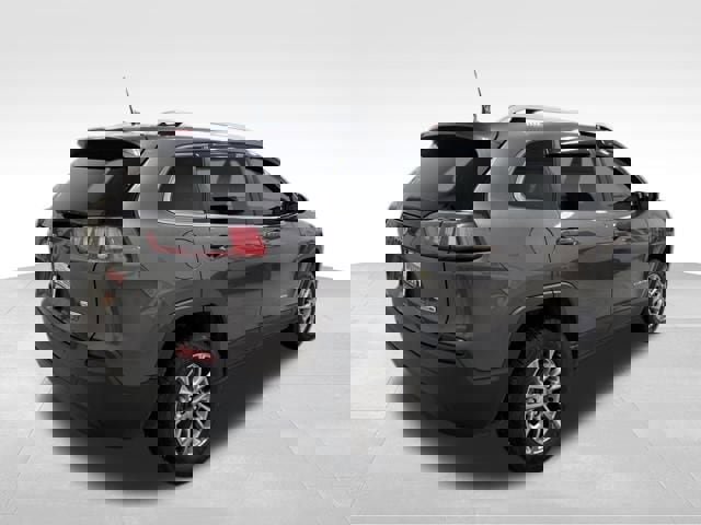 Used 2020 Jeep Cherokee Latitude Plus w/ Cold Weather Group image 35