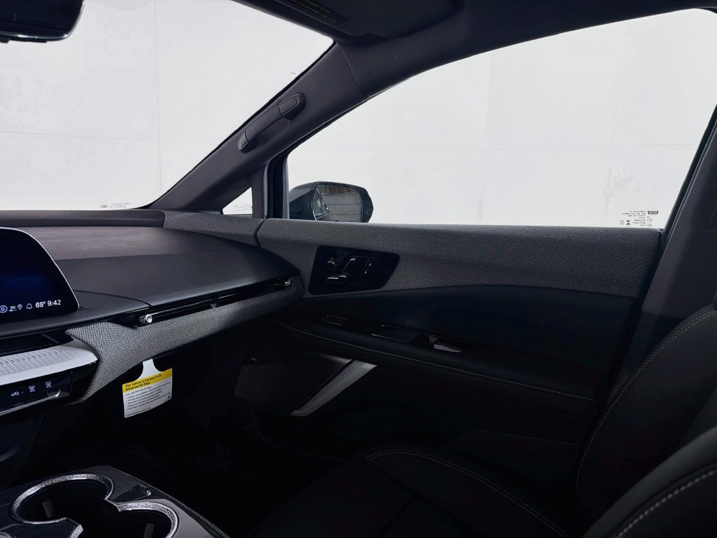 New 2026 Cadillac Optiq Sport 1 w/ LPO, Floor Liner Package AWD/4WD image 22