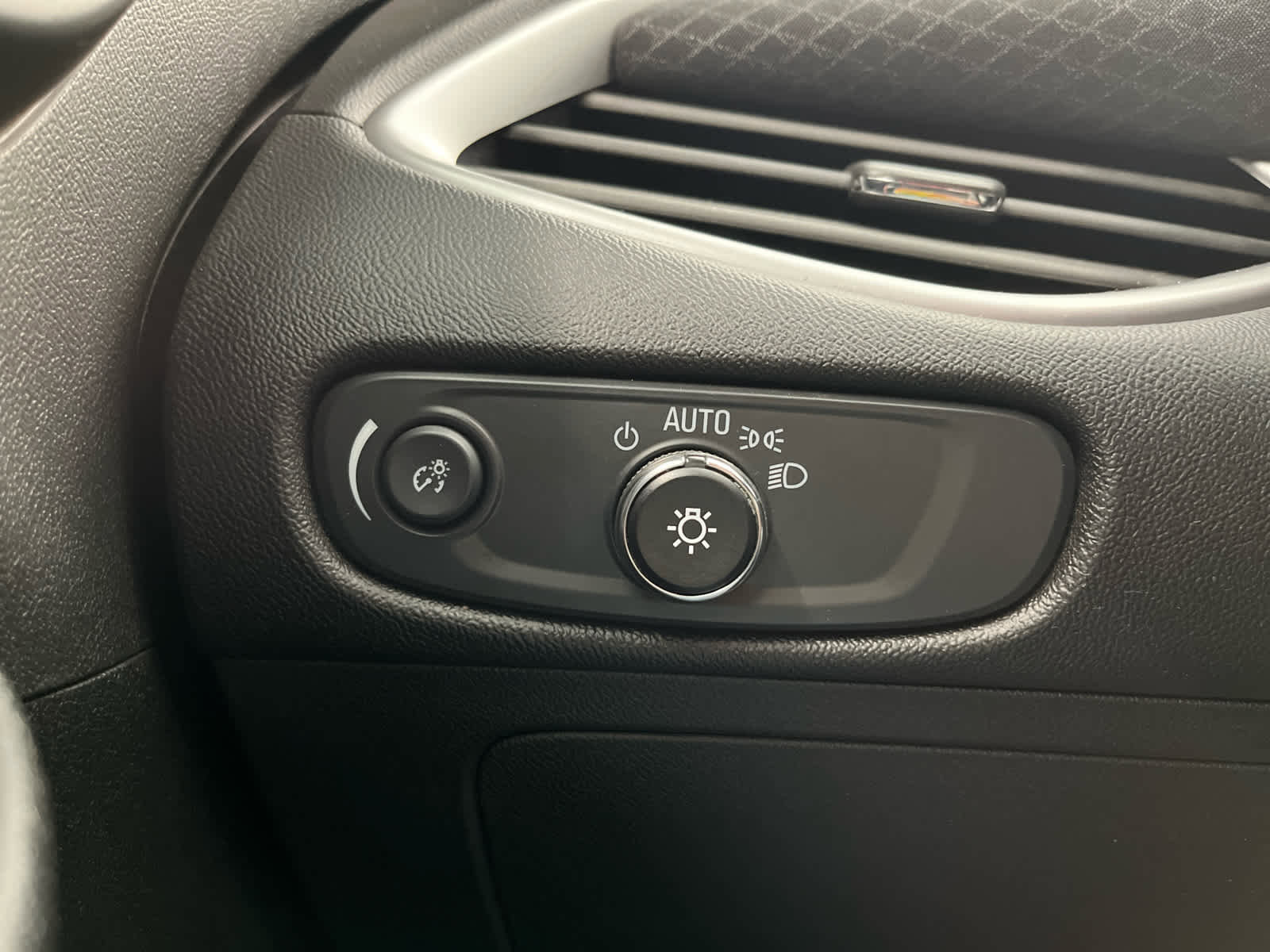 Used 2024 Chevrolet Malibu LT FWD image 21