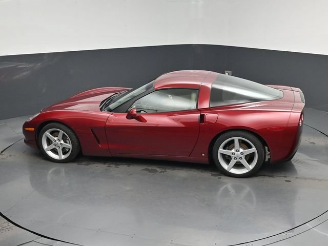 Used 2007 Chevrolet Corvette Coupe w/ Preferred Equipment Group RWD image 14