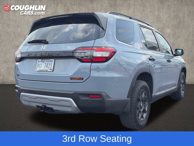 Used 2025 Honda Pilot TrailSport image 10