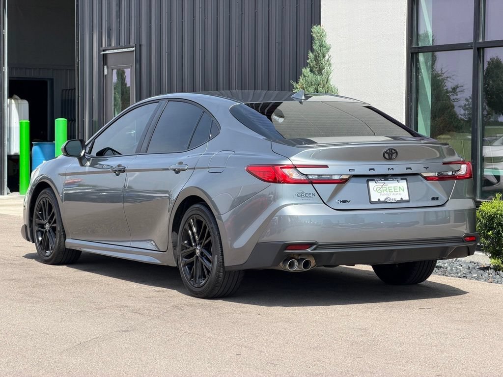 Used 2026 Toyota Camry SE FWD image 3