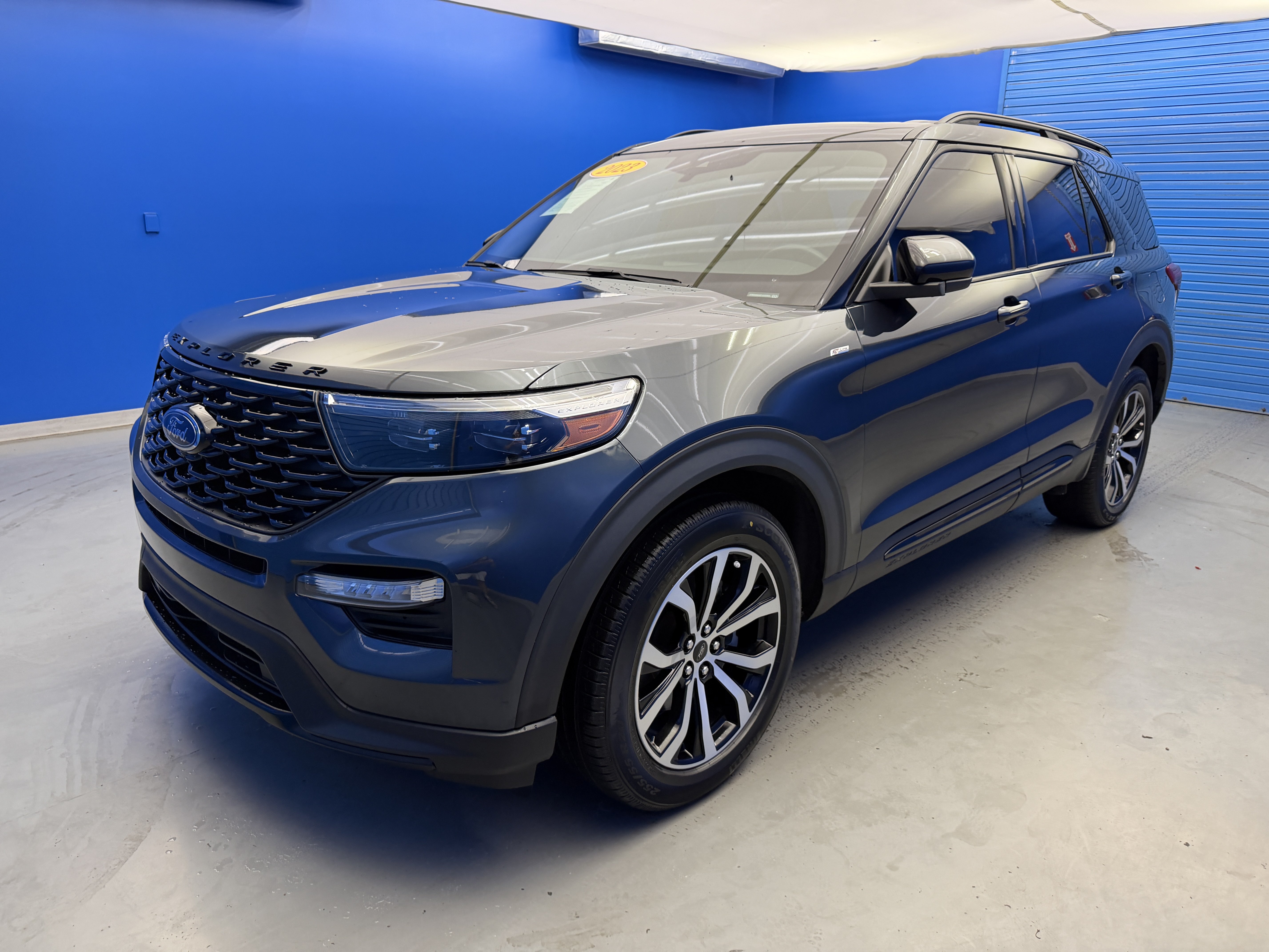 Used 2023 Ford Explorer ST-Line w/ Class IV Trailer Tow Package AWD/4WD image 4