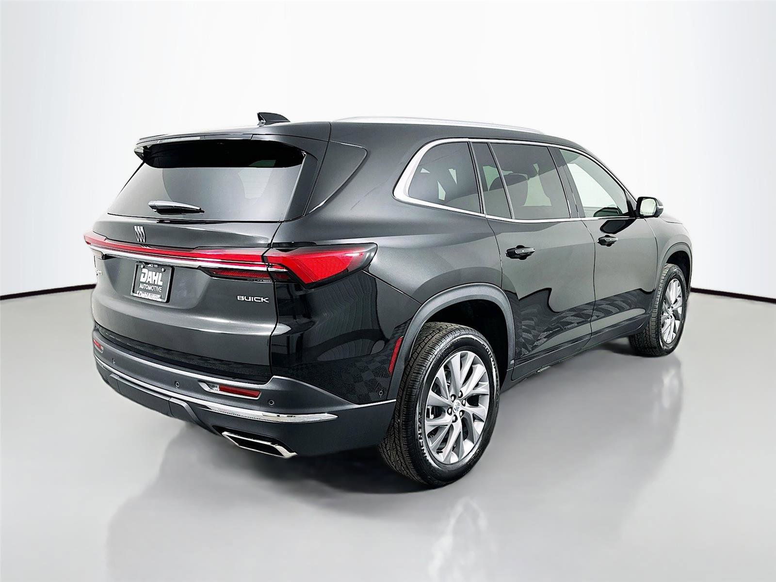 Used 2025 Buick Enclave Preferred w/ Super Cruise Package image 13